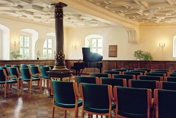 Tilly-Saal